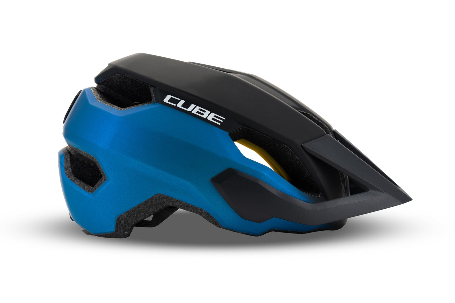 CUBE HELMET STRAY X ACTIONTEAM