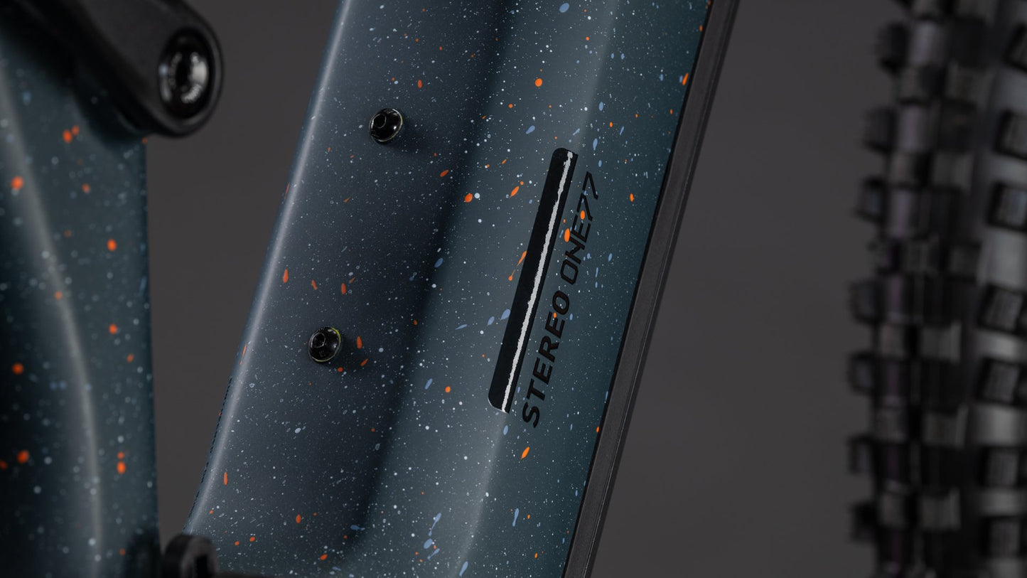 STEREO HYBRID ONE77 HPC SLT 800