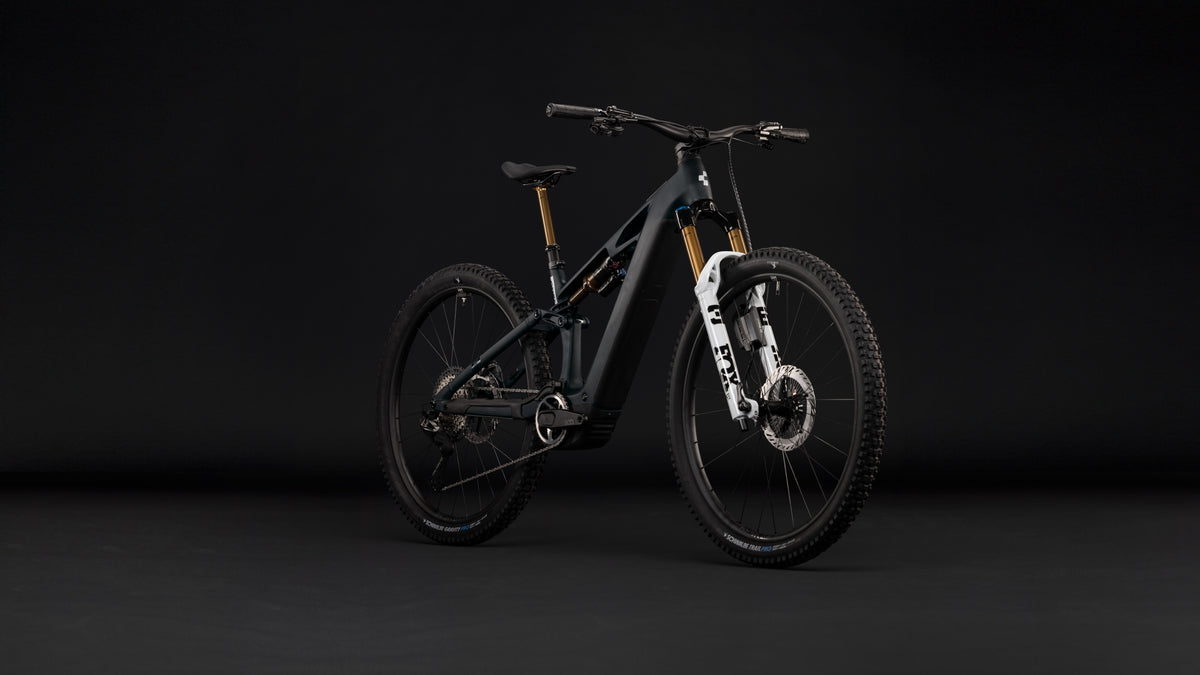 CUBE Stereo Hybrid ONE44 HPC AT 800 carbon n white