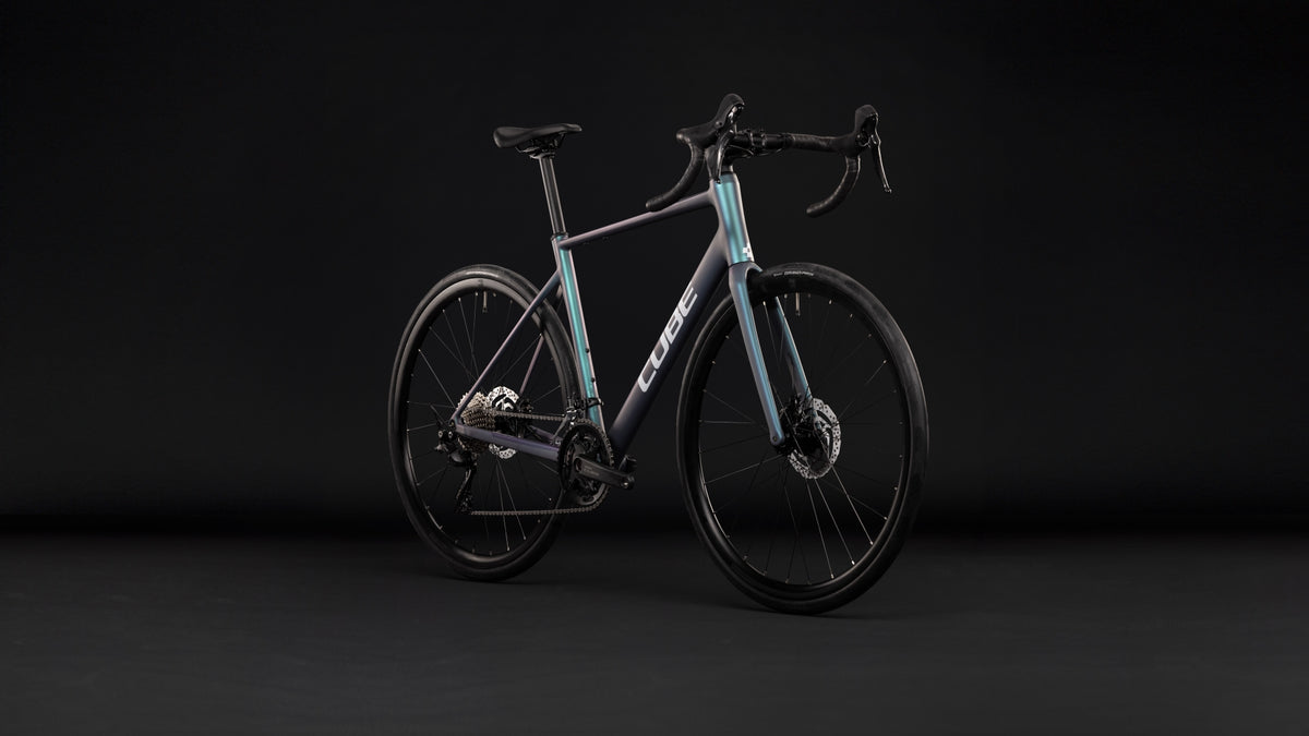 CUBE Attain Race smaragdgrey n white