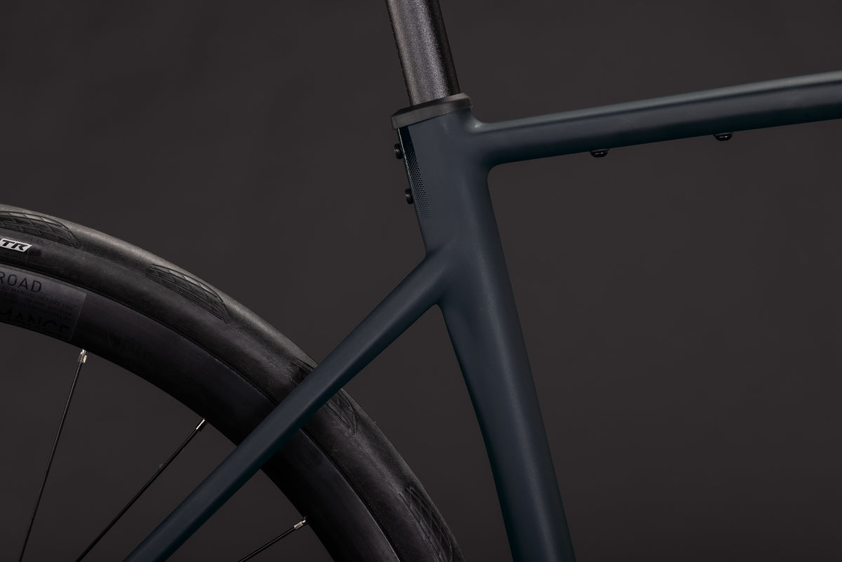 CUBE Attain SLX black n chrome