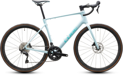 CUBE Attain C:62 Race frostymint n mint