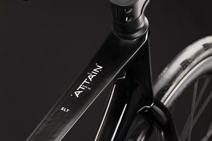 CUBE Attain C:62 SLT carbon n white