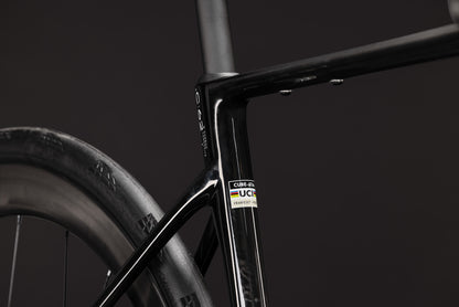 CUBE Attain C:62 SLT carbon n white