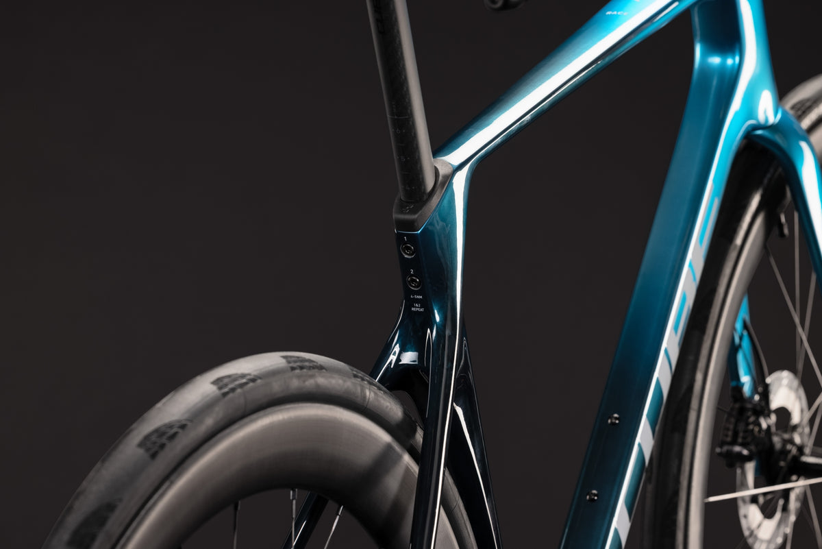 CUBE Agree C:62 Race chromeblue n liquidblue