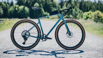 CUBE Nuroad C:62 EX surfblue n black