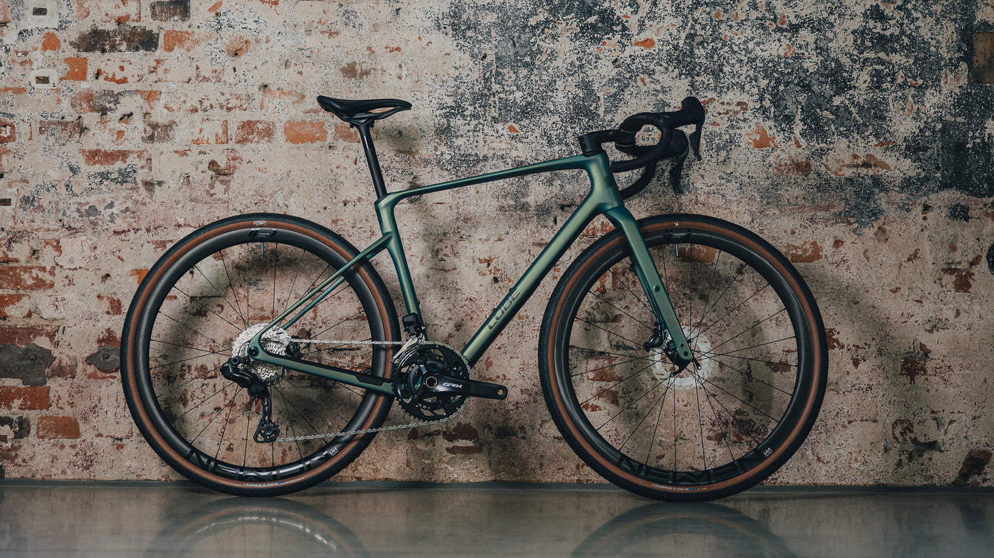 CUBE Nuroad C:62 Race jungali n black
