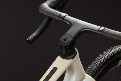 CUBE Nuroad C:62 SLX glintsand n black