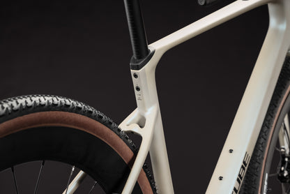 CUBE Nuroad C:62 SLX glintsand n black