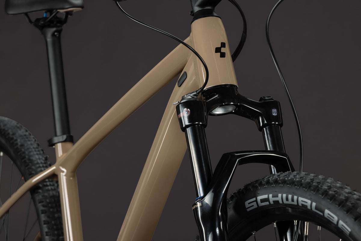 CUBE AIM SLT cappuccino n black