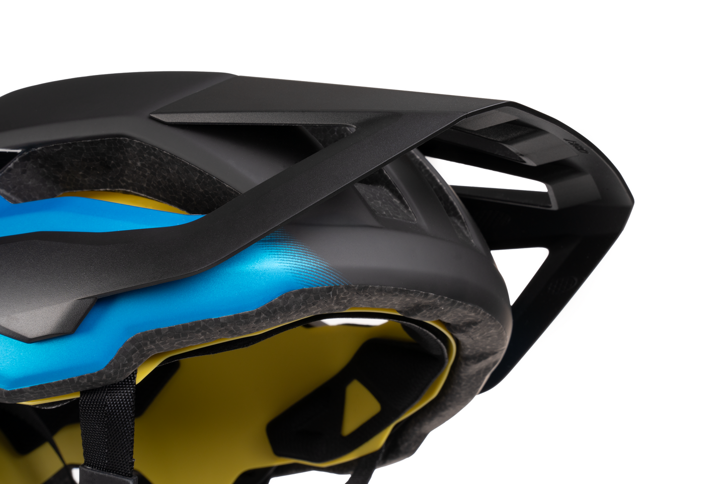 CUBE HELMET STRAY X ACTIONTEAM